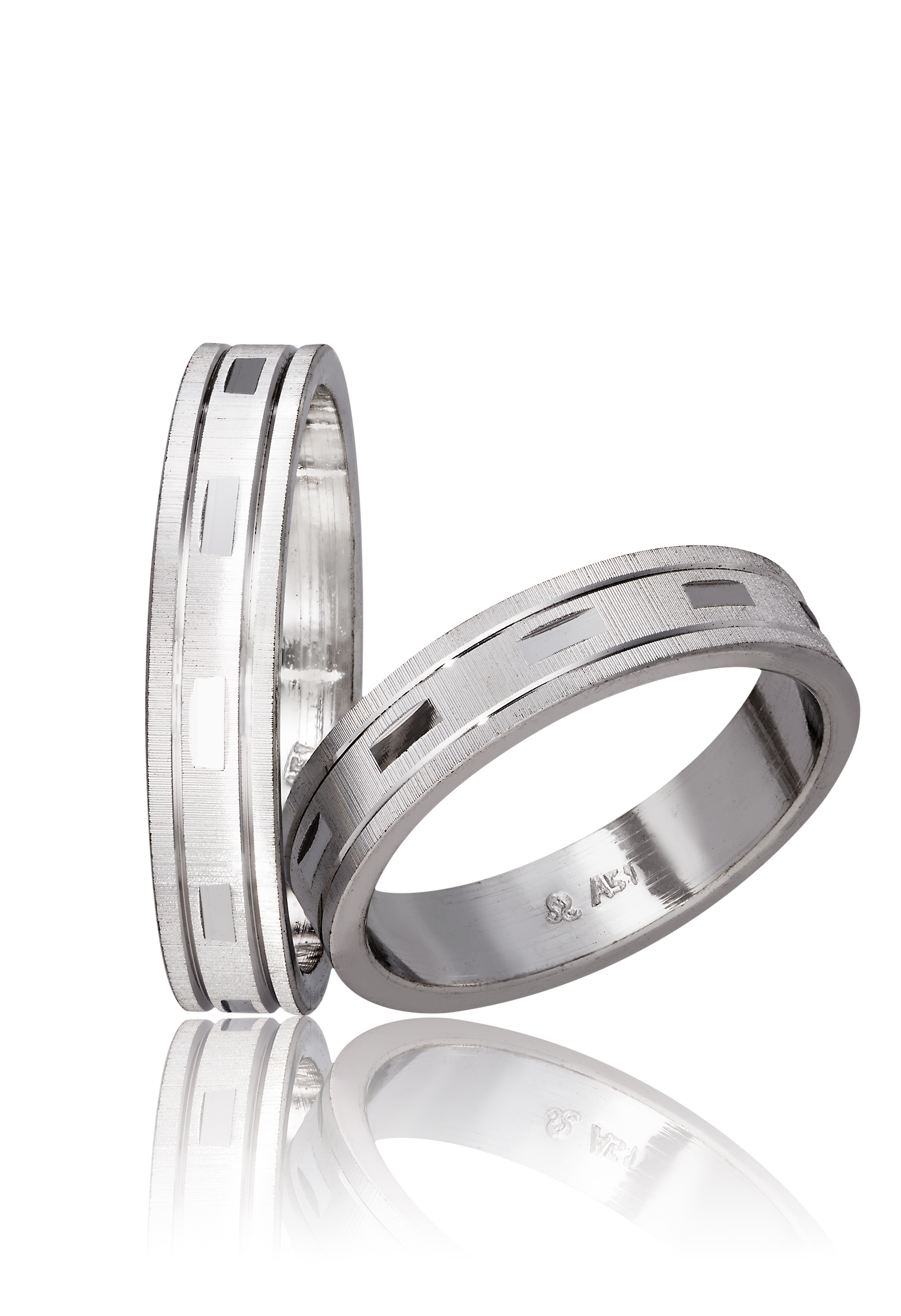 Βέρες γάμου απο λευκόχρυσο σαγρέ με σχέδια, 4.5mm (code 760)